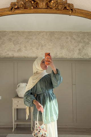LIVIA OBERTEIL