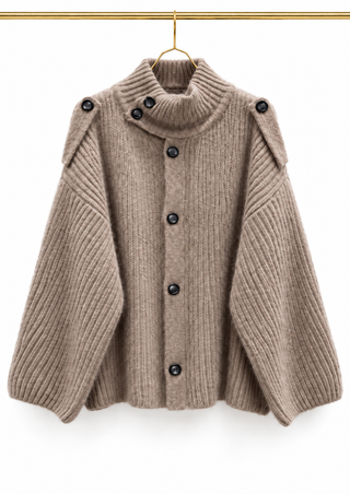 ILONA STRICKJACKE