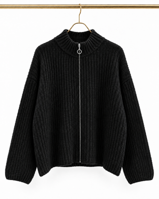 TALYA STRICKJACKE